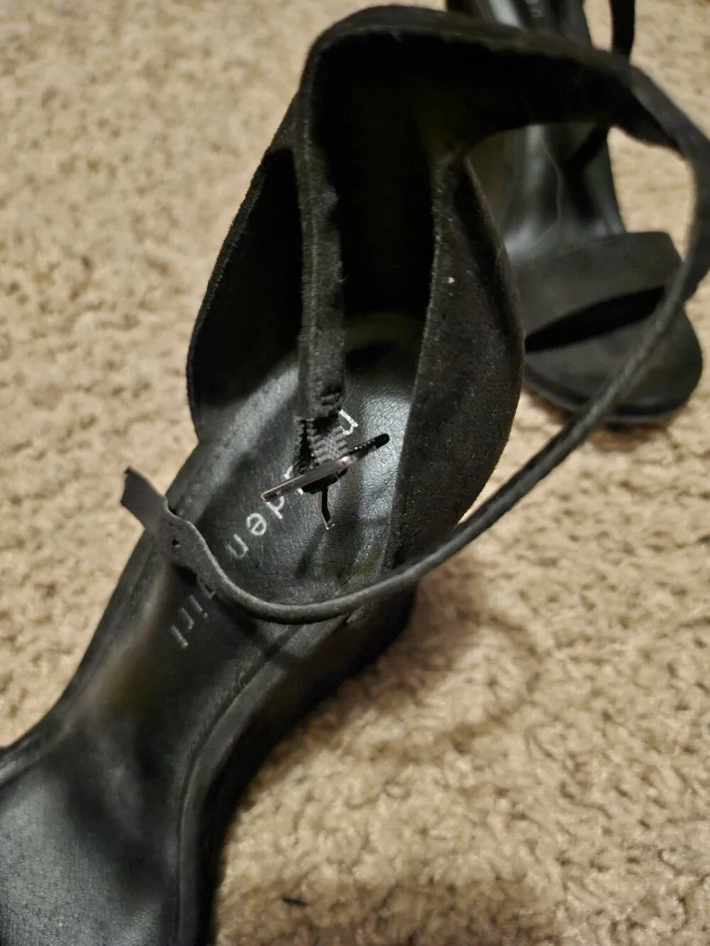 MADDEN GIRL Dress Wedge Heel BLACK 8.5 Fabulous ALMOST LIKE NEW SHOES